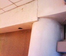 Днепродзержинский ЦУМ тревожит посетителей