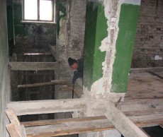 Зачистка общежития в Днепродзержинске под нового хозяина