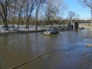 В Днепродзержинске машины умеют плавать