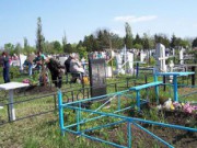 На днепродзержинских кладбищах наводят порядок