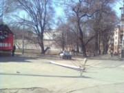 В ста метрах от центральной площади упал столб