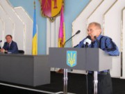 Мэр Днепродзержинска взял под контроль автозавод протест