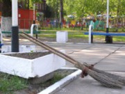 Субботники спасают Днепродзержинск от мусора субботник