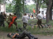 Центр города снова защищали от немцев реконструкция сражения