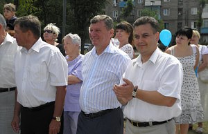 Депутаты облсовета от ПР превратились в почтальонов