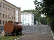 В Днепродзержинске готовятся к общественным беспорядкам? забор