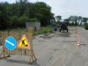 «ДнепрАзот» ремонтирует дороги Днепродзержинска ремонт дороги