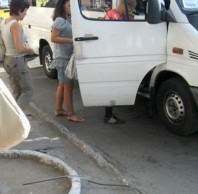 Горожане обеспокоены состоянием остановок остановка арматура