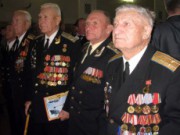 Сафронов опоздал на праздник ветеранов "ветераны"