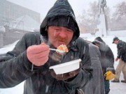 Официально объявлен отлов бомжей бомж