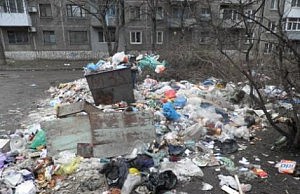 В Днепродзержинске осуществляются объезды придомовых территорий свалка