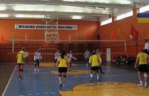 В Днепродзержинске прошли соревнования среди депутатов-спортсменов спортсмены депутаты