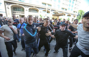 Неизвестные в пьяном виде угрожали агитаторам регионы гопники