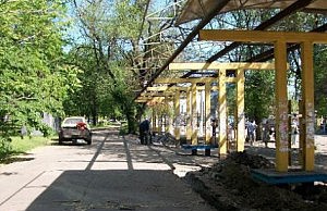 В Днепродзержинске «модернизируют» трамвайные остановки остановка