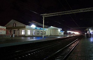 В Днепродзержинске объявился свой «антифашист»-провокатор вокзал провокация