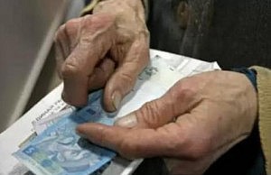 Долги уменьшились, а качество услуг не улучшилось деньги