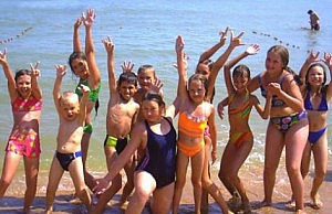 В Днепродзержинских летних лагерях отдыхают 1 356 детей дети