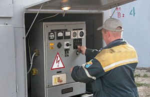 Предприятия обязали экономить электроэнергию электрик
