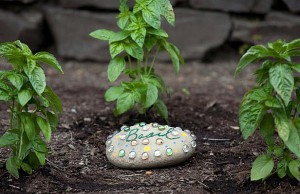 Как украсить сад своими руками сад