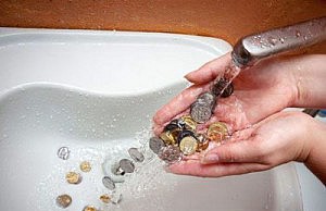 Откорректированы тарифы за услуги «Горводоканала» вода деньги