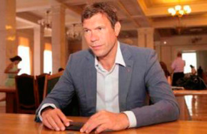 Днепродзержинские нардепы продолжают носить партийные билеты «регионала» царев