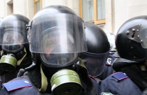 Янукович хоче всіх хлопнути — Богословська про надзвичайний стан