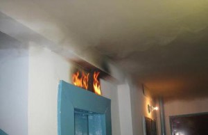 В жилом доме горел лифт