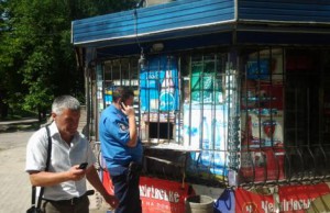 Точек сбыта нелегального спиртного меньше не становится