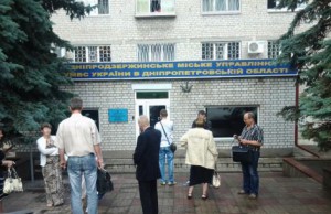 Милиция разобрала баррикады, а военкомат их устанавливает