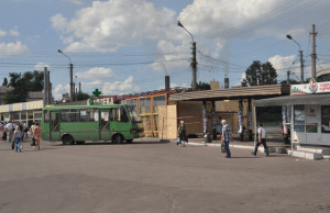 Улицы города продолжают хаотично застраивать