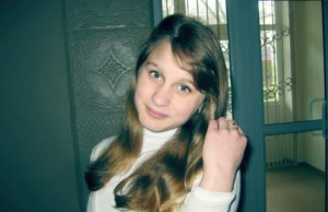 Четырнадцатилетняя летняя девушка спасла ребенка