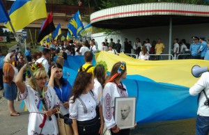 Улицами города прошел марш вышиванок