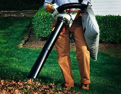 Пылесос для сада – стоит ли покупать?