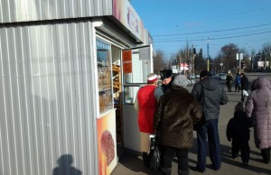 В мэрии решали, как бороться с незаконными киосками