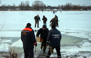 На Куриловском котловане в ловушке оказалось около 50 человек