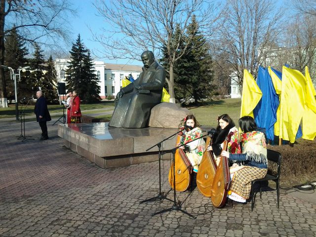 памятник монумент шевченко