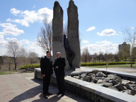 белоусов памятник мемориал афганцам