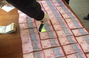 Взяточником оказался известный дебошир