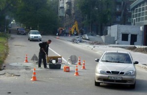 Три фирмы претендуют на проведение ремонта дорог