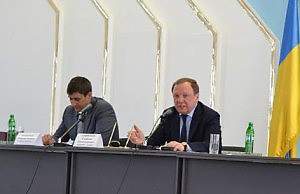 Мэра и секретаря горсовета не смогли отправить в отставку