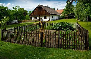 Делаем дачный участок более комфортным