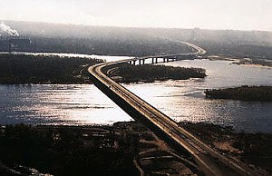 17 июля перекроют часть моста