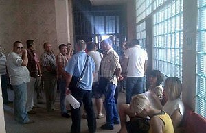 Апелляционным судом отменено обеспечение иска Торишней