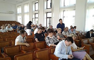 Во время проведения второй части сессии накал страстей не утих