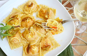 Равиоли с тыквой и пармезаном