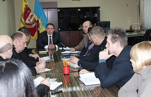 Сравнение бывшего и действующего мэров