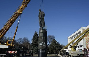 Демонтирован памятник Дзержинскому