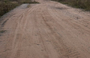 Горожане предлагают достроить грунтовую дорогу на 1 микрорайон