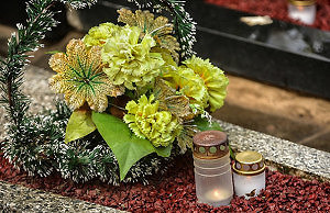 Кладбища приводят в порядок