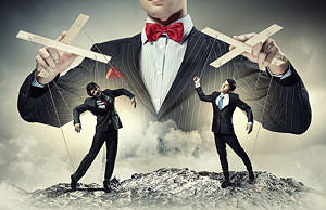 Нам создают фальшивых героев